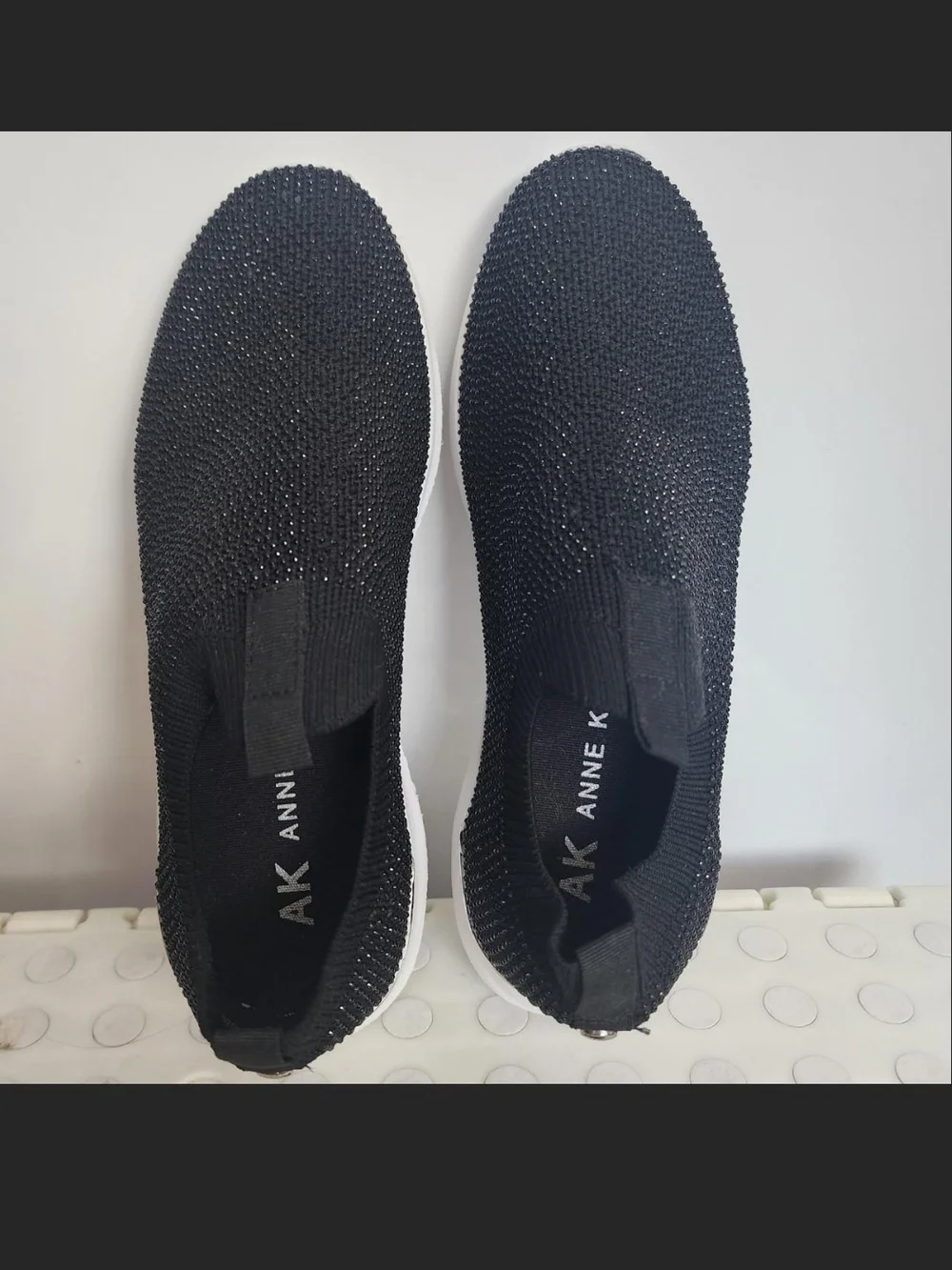SZ 7 Anne Klein AK Black Slip-On Knit Rhinestone Sneakers